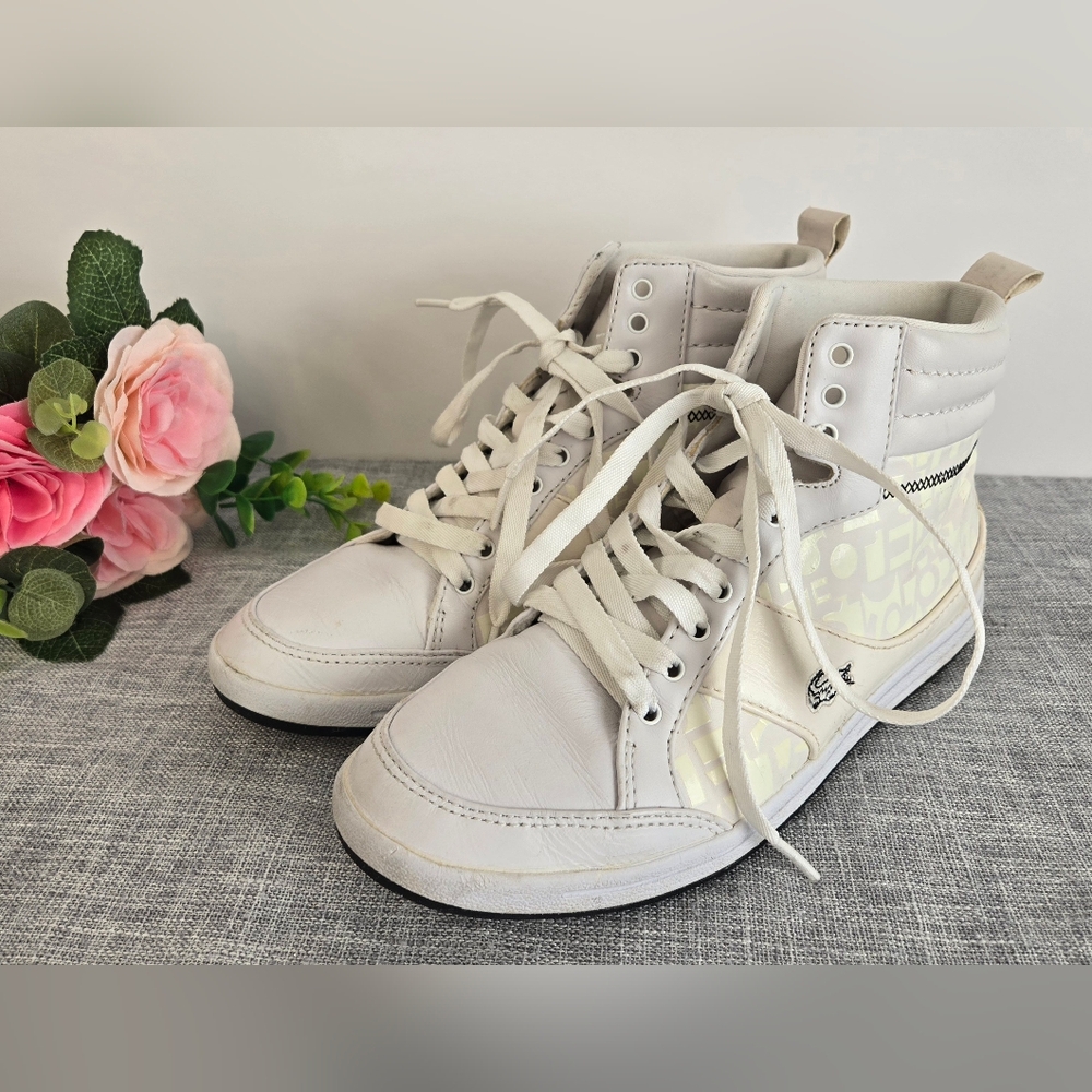 White Lacoste high tops Athletic Shoes Size 4.5 Men, Size‎ 6 Women